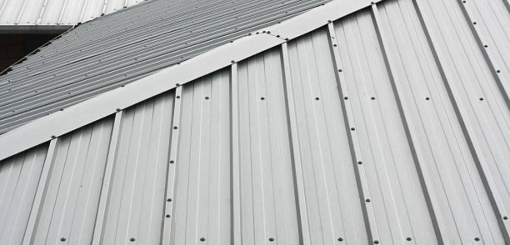 Commercial roof made with zinc.